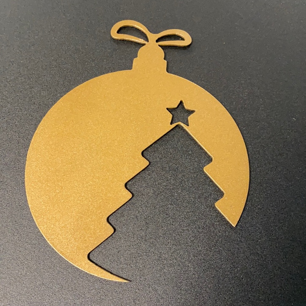 Gold tree metal 16g Christmas Noël decoration ball design ornament